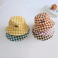 Thumbnail for Bucket Hat – Mignon et protecteur – Bonnet pour enfant à carreaux