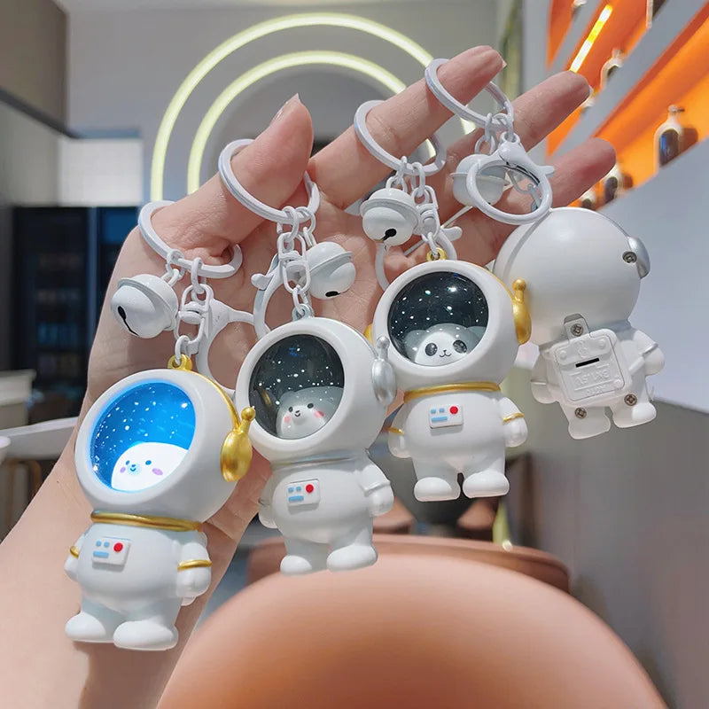 Glowing Astronaut Charm – Mignon et lumineux – Pendentif sac « Astronaute »