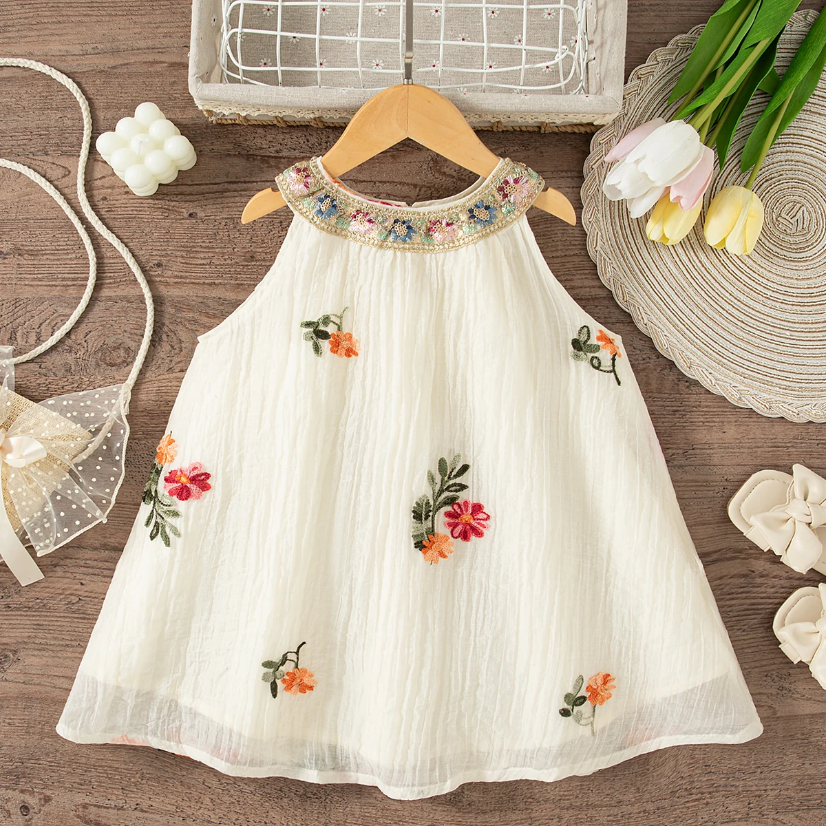 MiniFlora – Légère et ravissante – Robe brodée pour petites filles